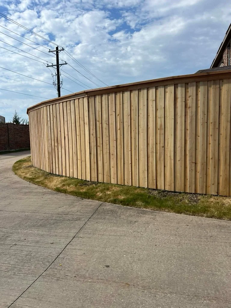 Curved cedar fence